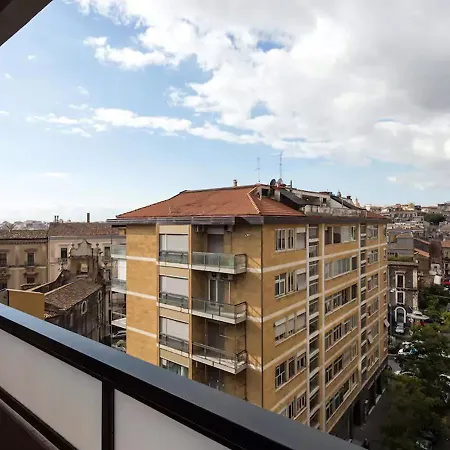The Ugly View Apartman Catania